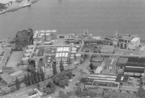 Luchtfoto van het huidige Loders-Croklaan complex