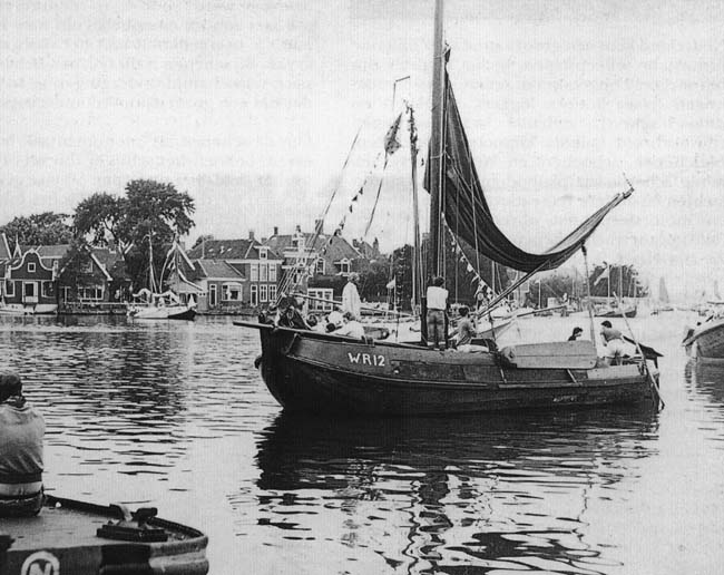 De in 1898 gebouwde eikenhouten Wieringeraak WR 12