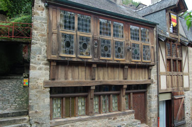 Dinan