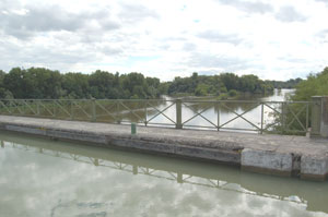 Pont Canal Du Guétin