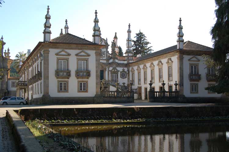 Casa Mateus