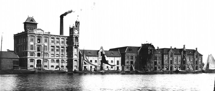 Het Hollandia complex rond 1900