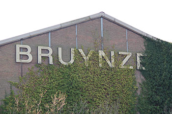 Sloop schaverij Bruynzeel