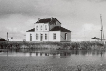 Station Oostzaan