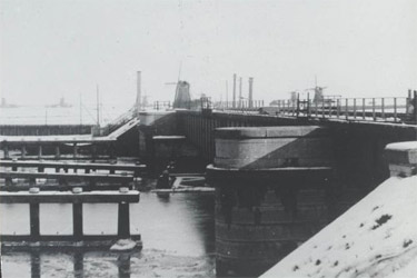 Spoorbrug over de Zaan