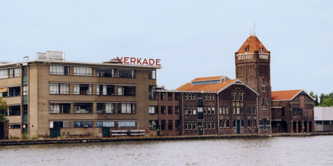 Verkade Koekfabriek aan de Westzijde in Zaandam