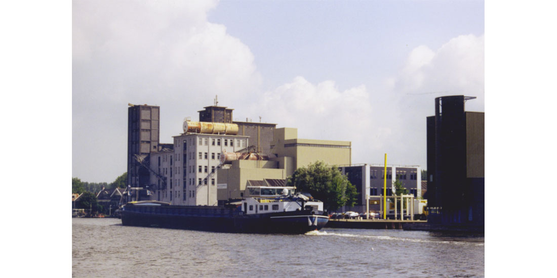 Gortpellerij Zwaardemaker aan de Oostzijde in Zaandam
